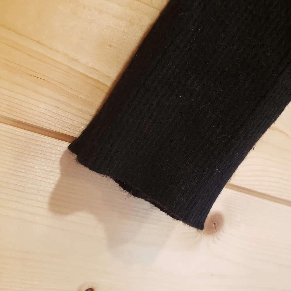 &Merci Black Sweater - Picture 5 of 8